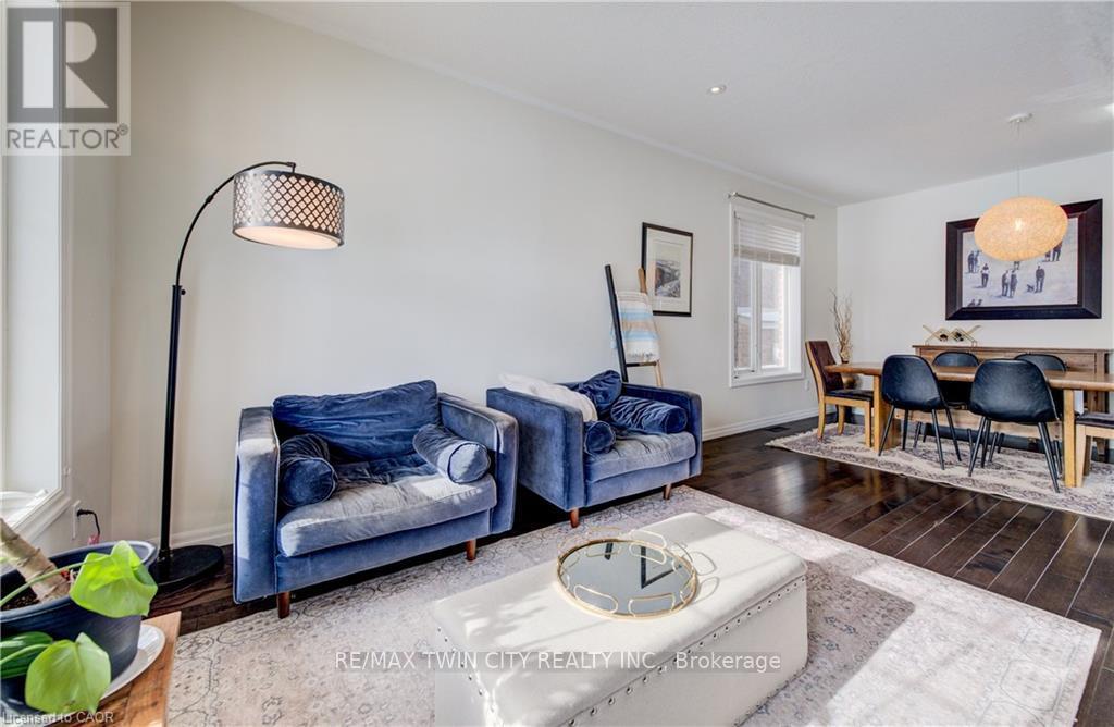 268 Evens Pond Crescent, Kitchener, Ontario  N2R 0B8 - Photo 8 - X12902882