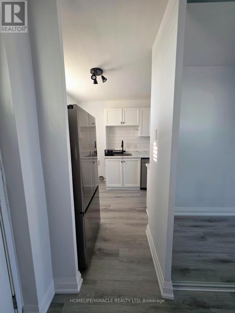 724 - 350 Quigley Road, Hamilton, Ontario  L8K 5N2 - Photo 5 - X12902924