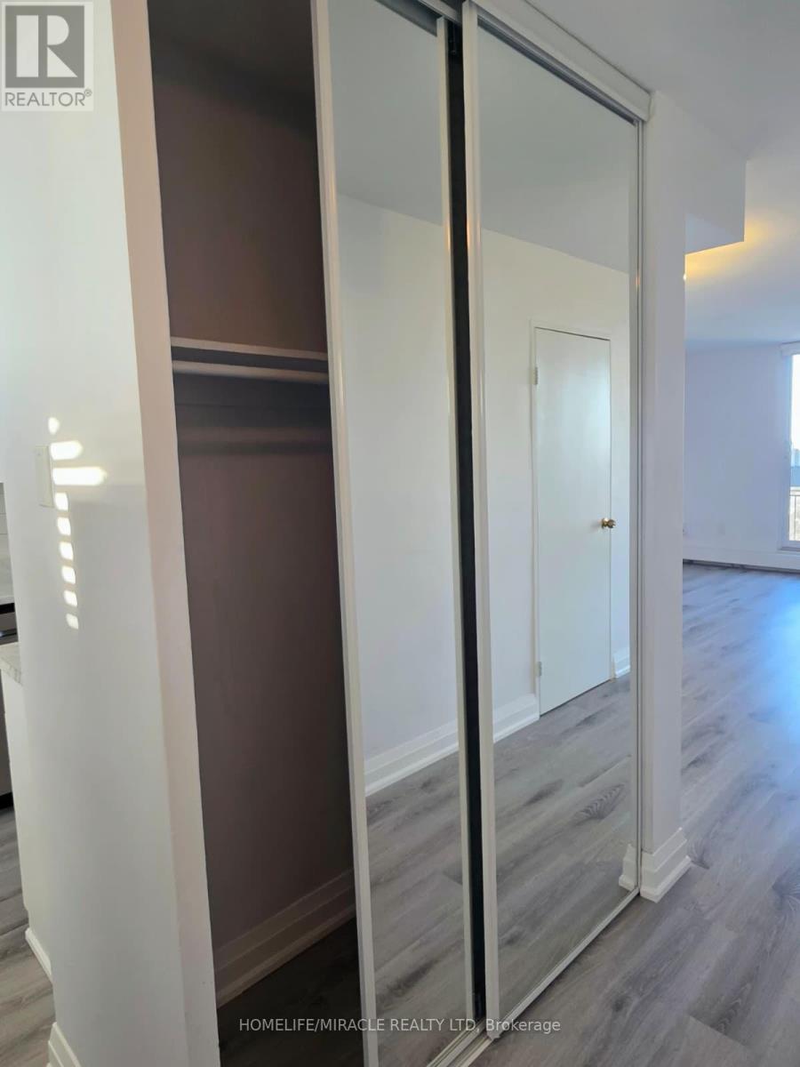 724 - 350 Quigley Road, Hamilton, Ontario  L8K 5N2 - Photo 9 - X12902924