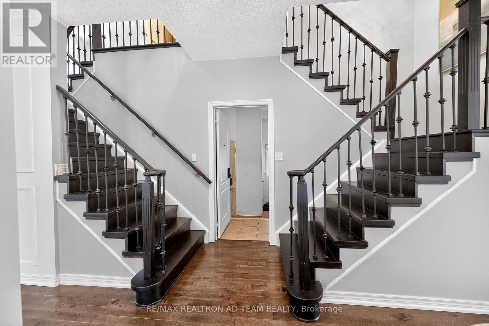 33 Wilsongary Circle, Ajax, Ontario  L1T 0G6 - Photo 14 - E12895424