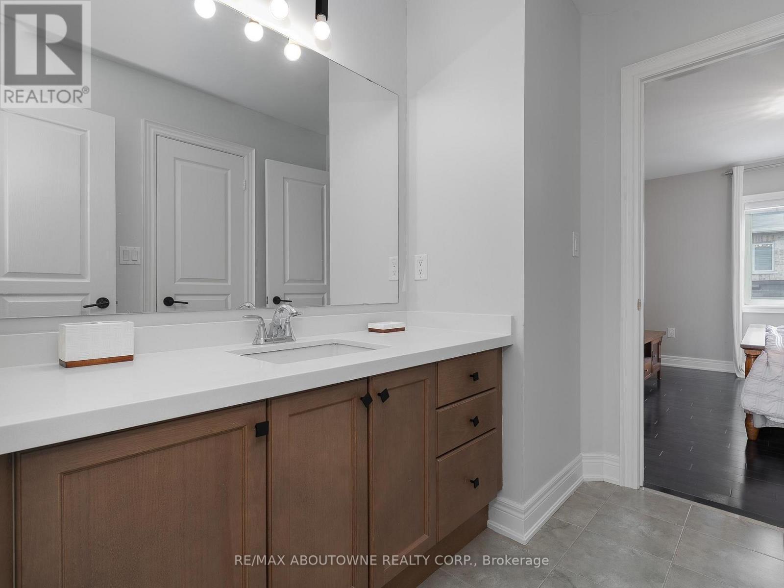 591 Hidden Trail, Oakville, Ontario  L6M 0N3 - Photo 29 - W12902904