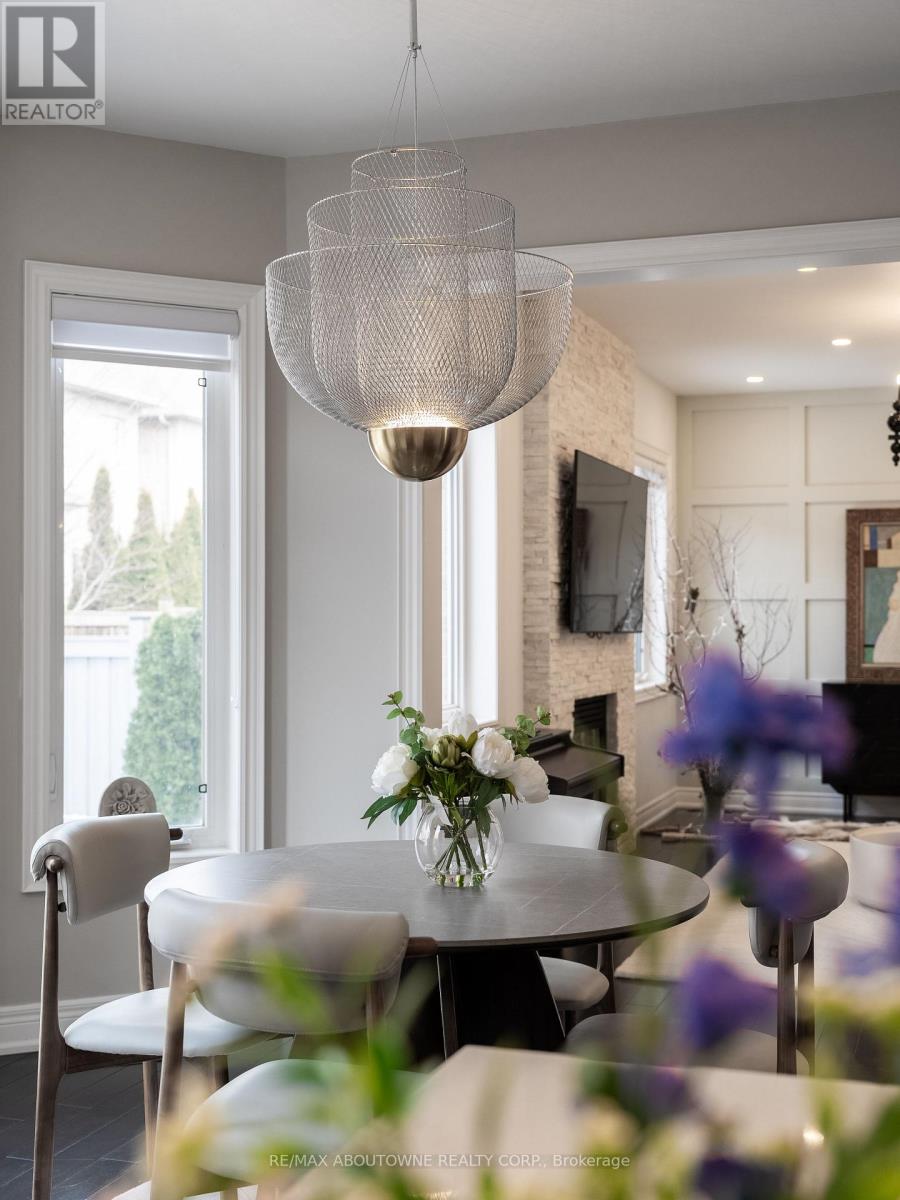 591 Hidden Trail, Oakville, Ontario  L6M 0N3 - Photo 13 - W12902904