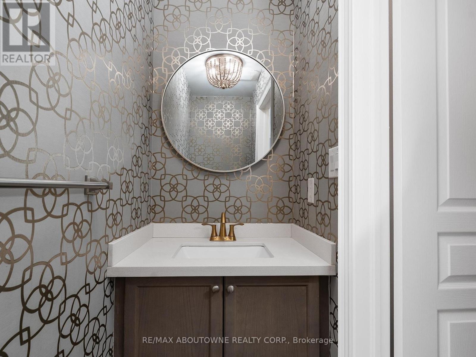 591 Hidden Trail, Oakville, Ontario  L6M 0N3 - Photo 17 - W12902904