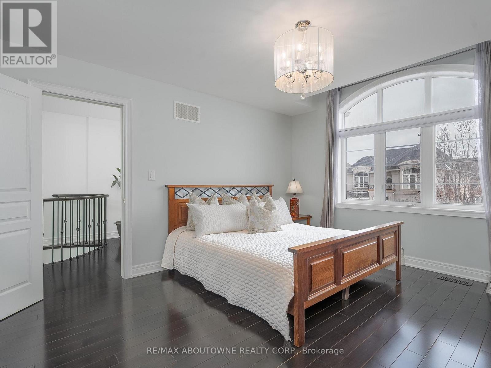 591 Hidden Trail, Oakville, Ontario  L6M 0N3 - Photo 30 - W12902904