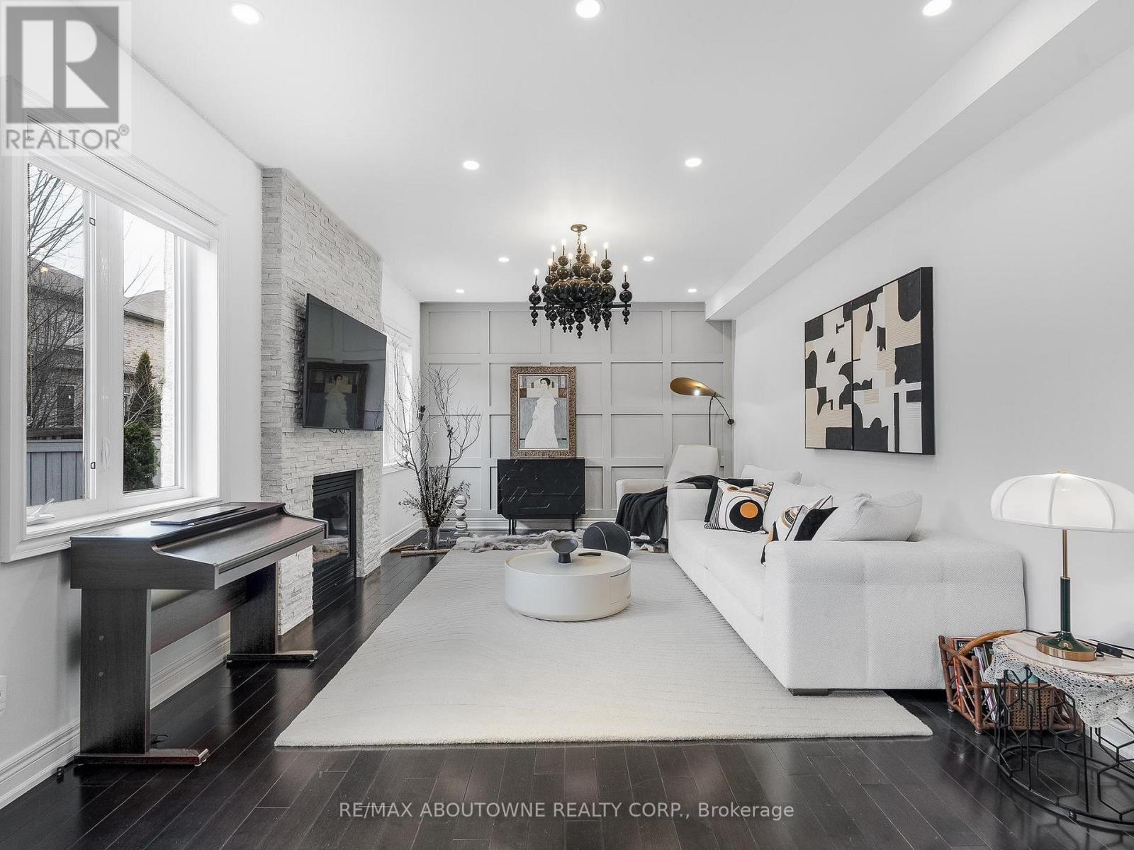 591 Hidden Trail, Oakville, Ontario  L6M 0N3 - Photo 14 - W12902904