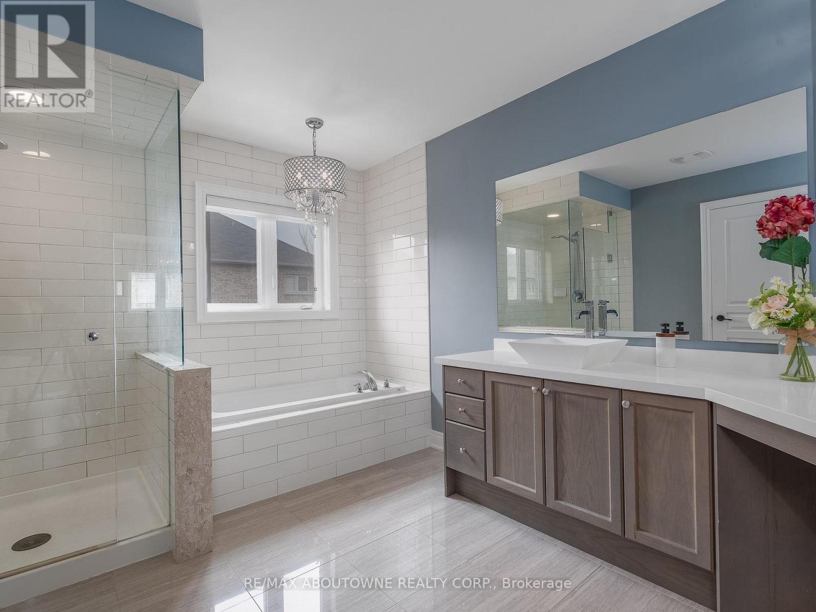 591 Hidden Trail, Oakville, Ontario  L6M 0N3 - Photo 22 - W12902904