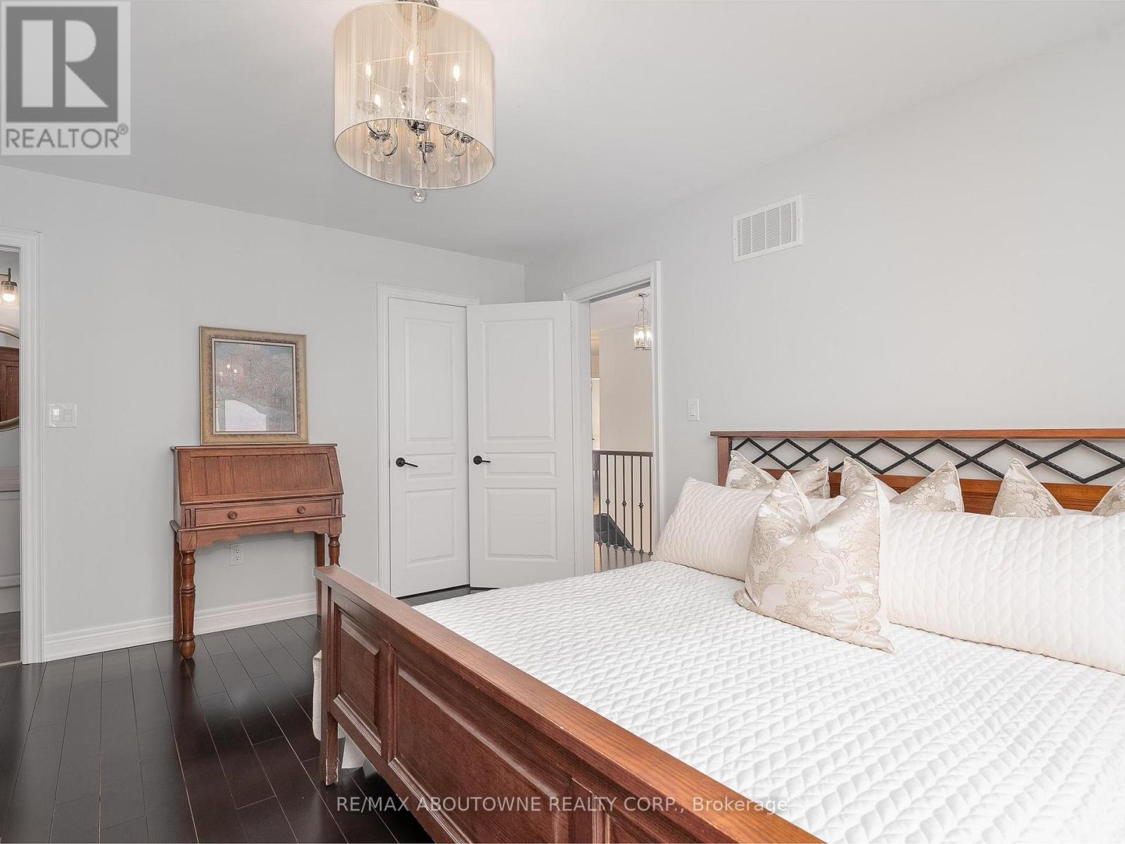 591 Hidden Trail, Oakville, Ontario  L6M 0N3 - Photo 31 - W12902904