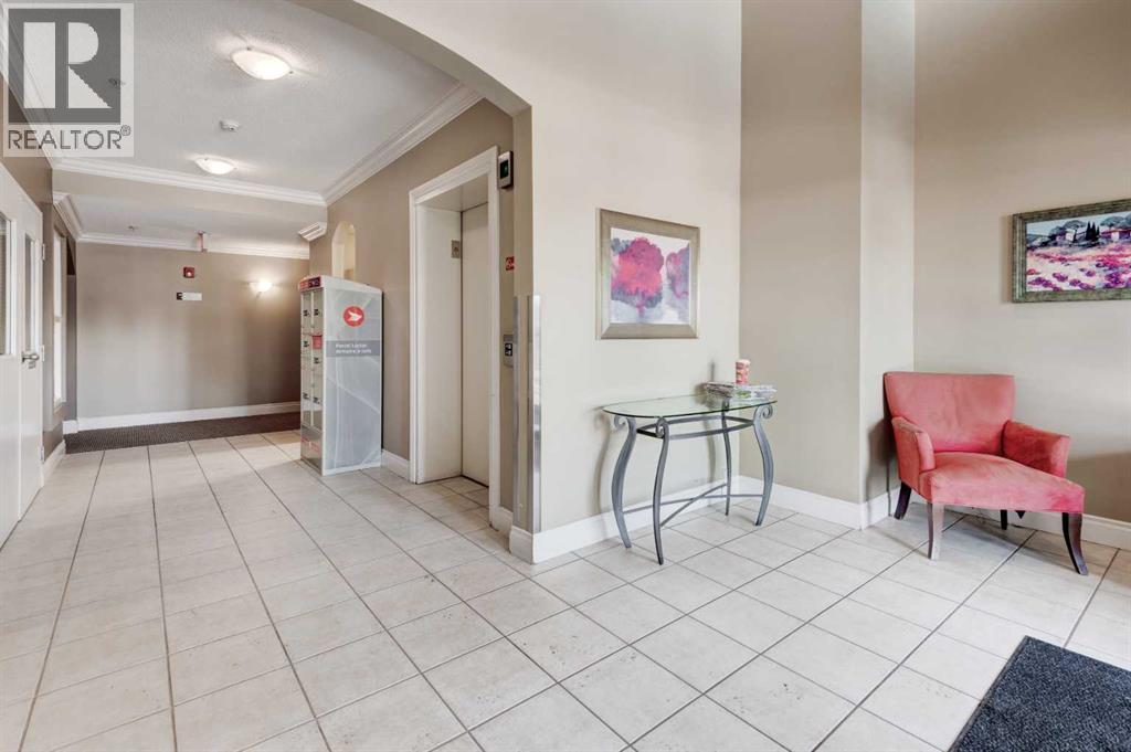 207, 11170 30 Street SW, Calgary, Alberta  T2W 6J2 - Photo 3 - A2293026