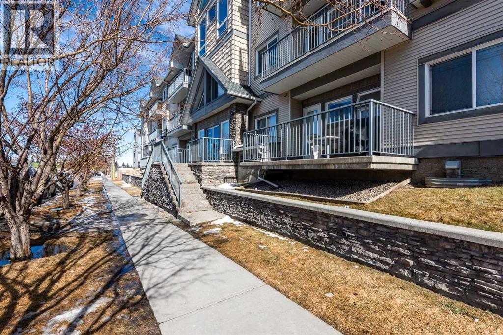 207, 11170 30 Street SW, Calgary, Alberta  T2W 6J2 - Photo 2 - A2293026