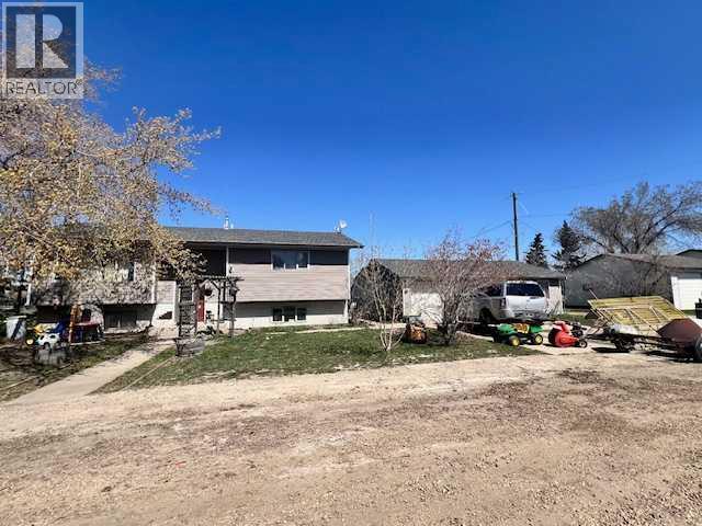 6 1 Avenue, Round Hill, Alberta  T0B 3Z0 - Photo 4 - A2295020