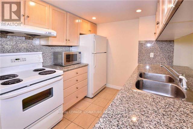 610 - 168 Simcoe Street, Toronto, Ontario  M5H 4C9 - Photo 3 - C12898778