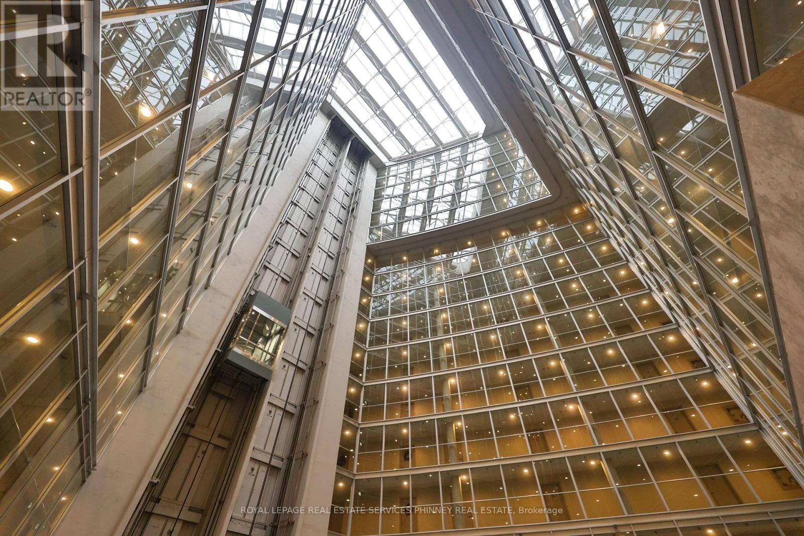 302 - 650 Queens Quay W, Toronto, Ontario  M5V 3N2 - Photo 18 - C12900550