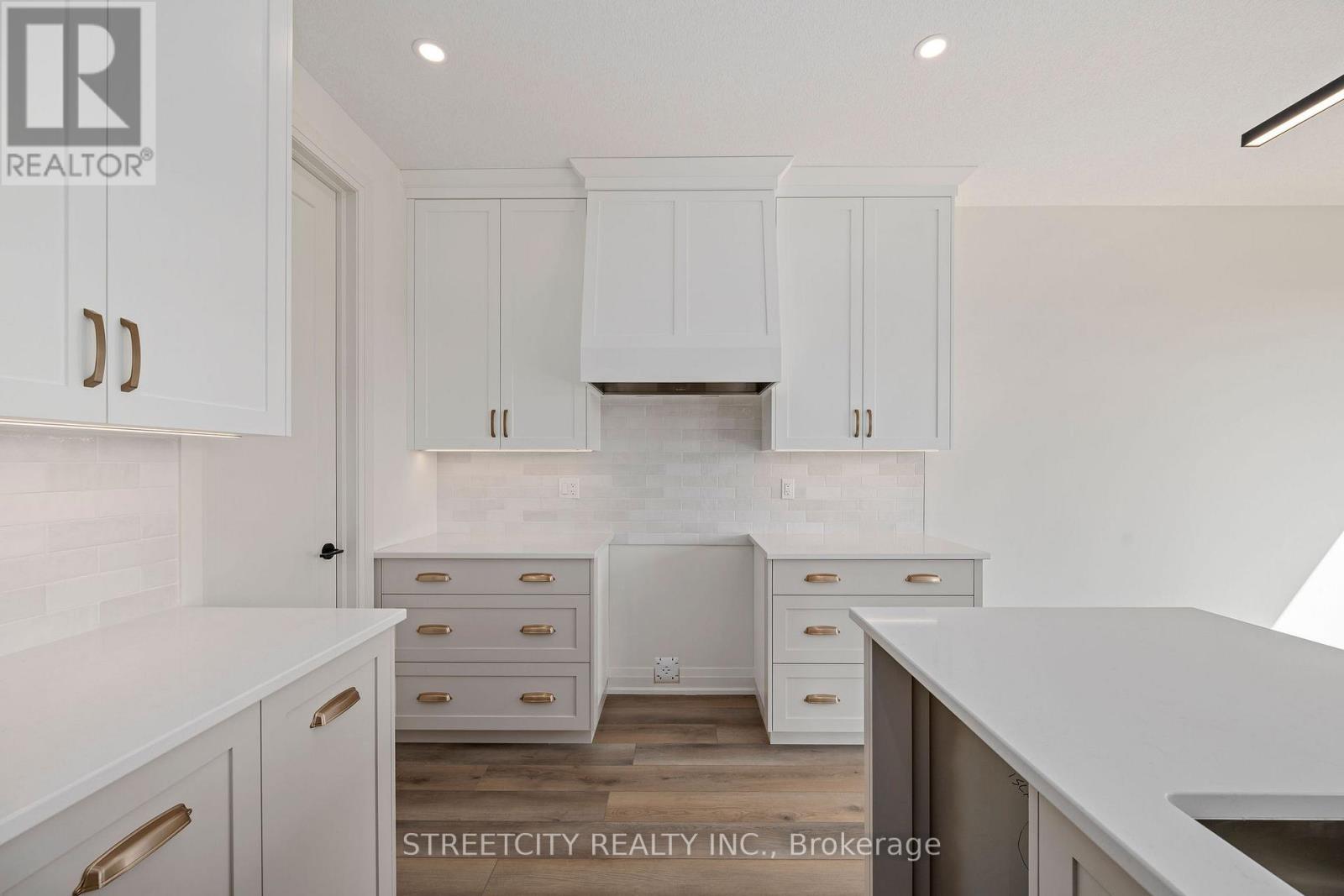 43 Lucas Road, St. Thomas, Ontario  N5R 0M2 - Photo 17 - X12899800