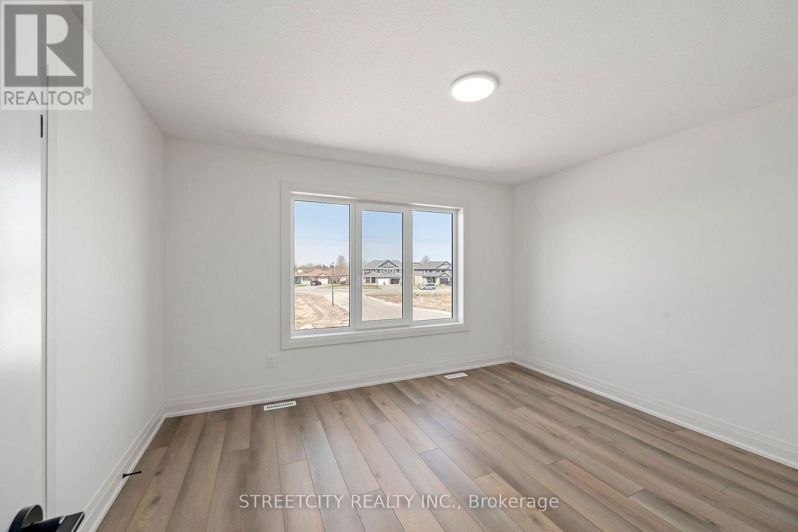 43 Lucas Road, St. Thomas, Ontario  N5R 0M2 - Photo 32 - X12899800