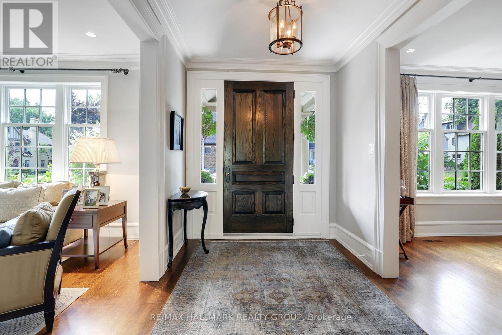 525 Piccadilly Avenue, Ottawa, Ontario  K1Y 0H7 - Photo 3 - X12824072