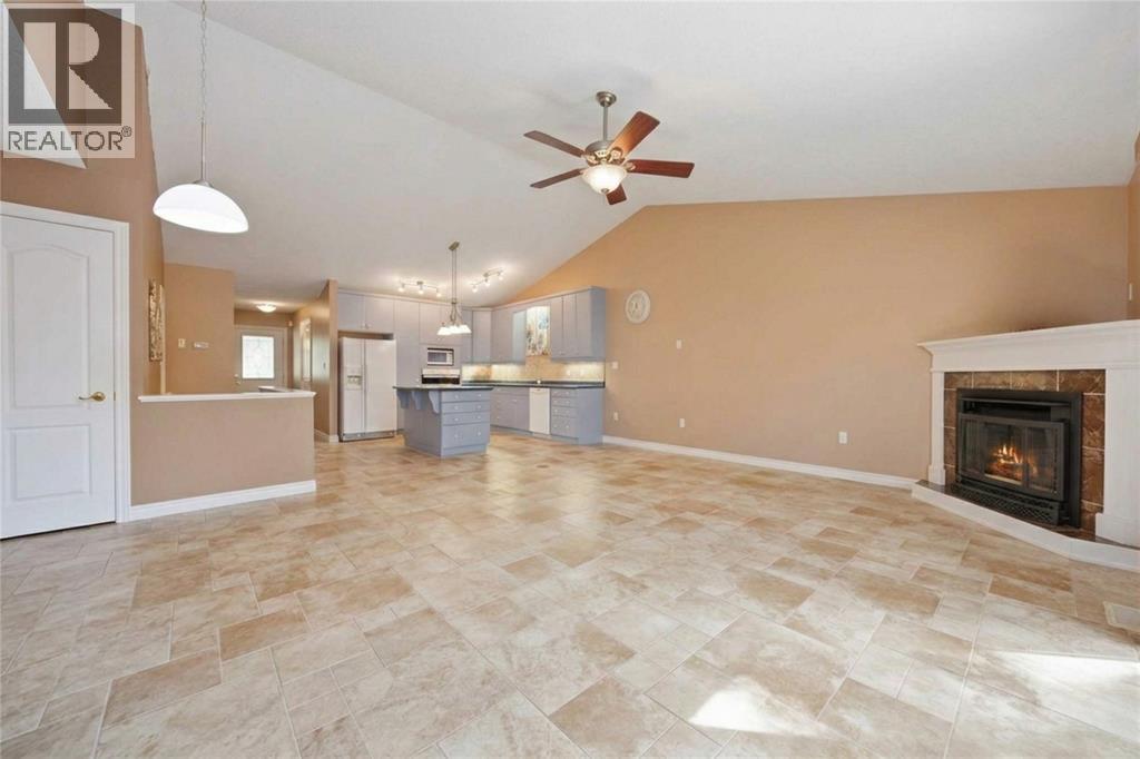 207 Cassandra Boulevard, Sarnia, Ontario  N7S 0A3 - Photo 5 - 26005790