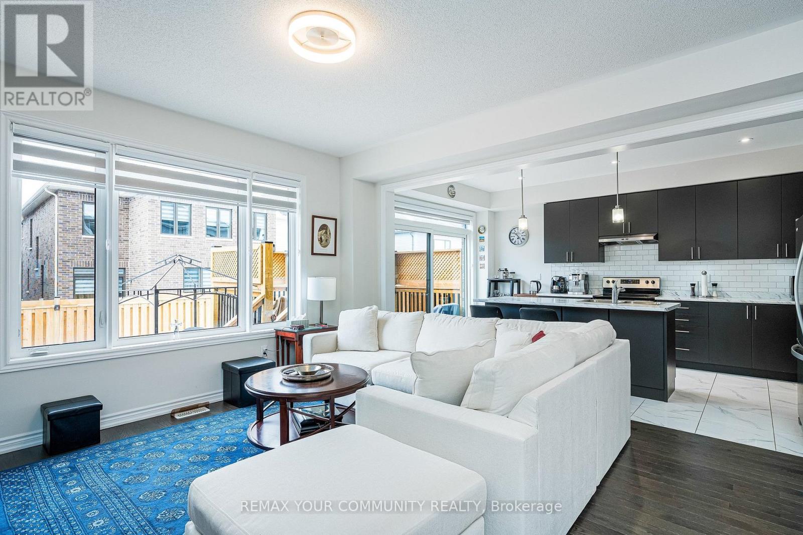 153 Terry Fox Drive, Barrie, Ontario  L9S 2Z8 - Photo 10 - S12902906