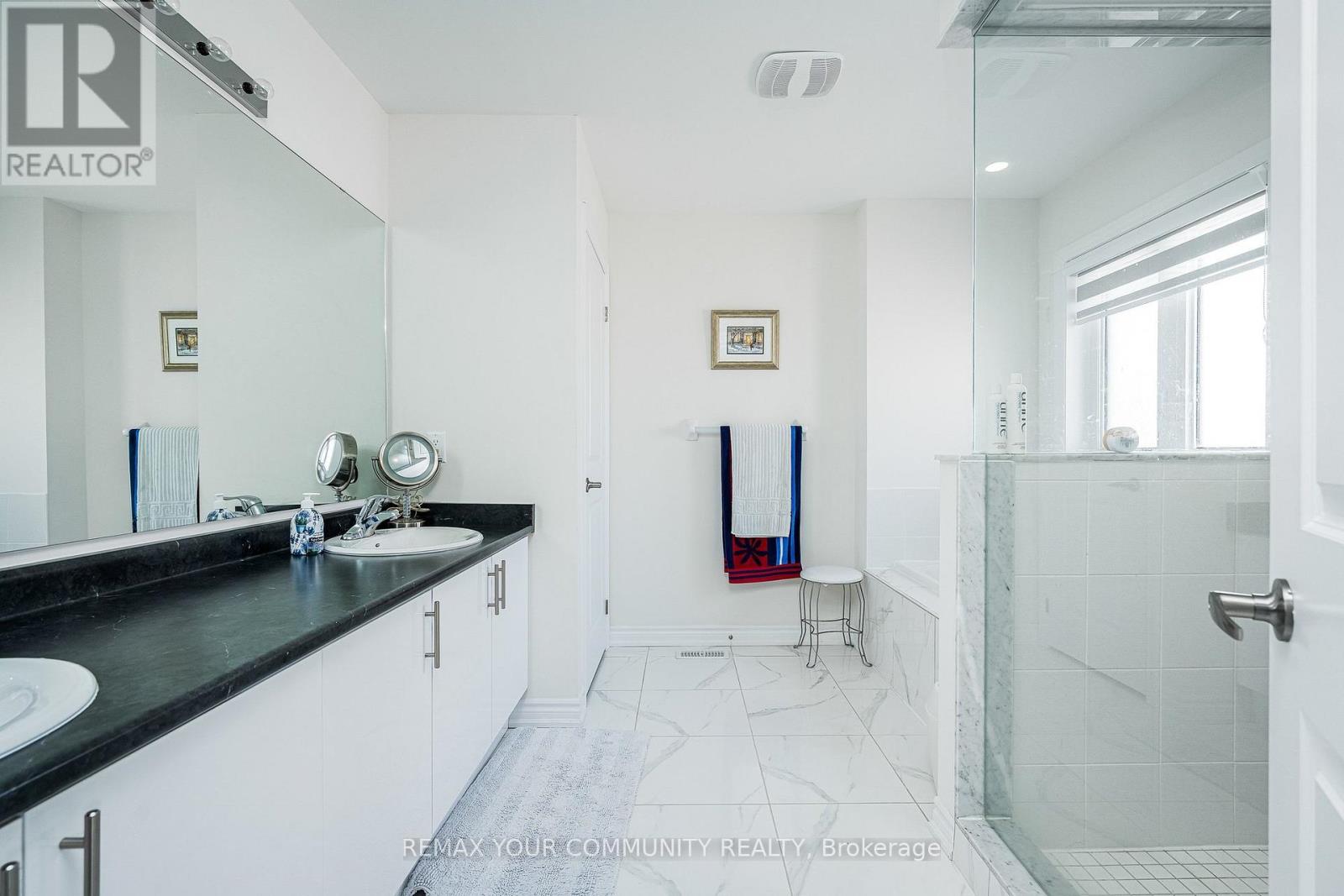 153 Terry Fox Drive, Barrie, Ontario  L9S 2Z8 - Photo 27 - S12902906