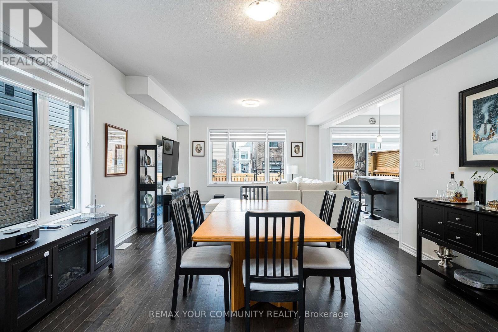 153 Terry Fox Drive, Barrie, Ontario  L9S 2Z8 - Photo 7 - S12902906