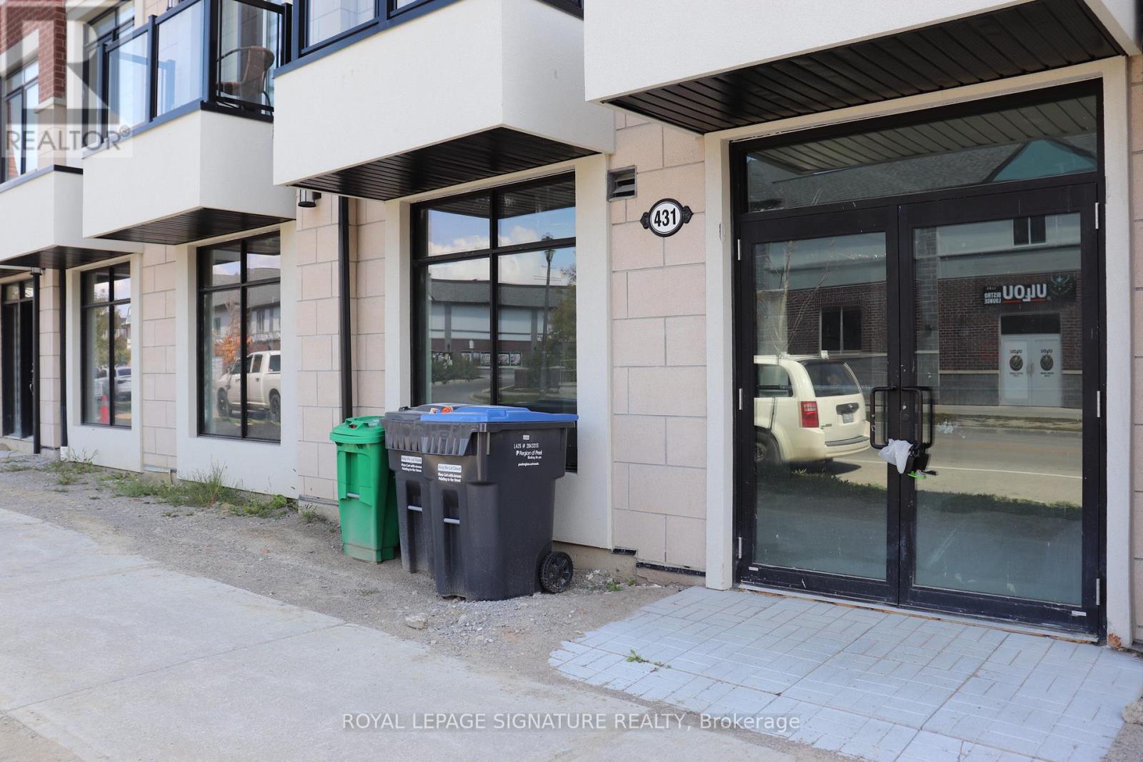 431 Dougall Avenue, Caledon, Ontario  L7C 4L5 - Photo 10 - W12647650