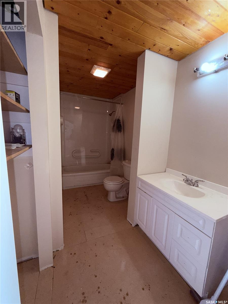 722 Aqualane Avenue, Aquadeo, Saskatchewan  S0M 1E0 - Photo 12 - SK030867