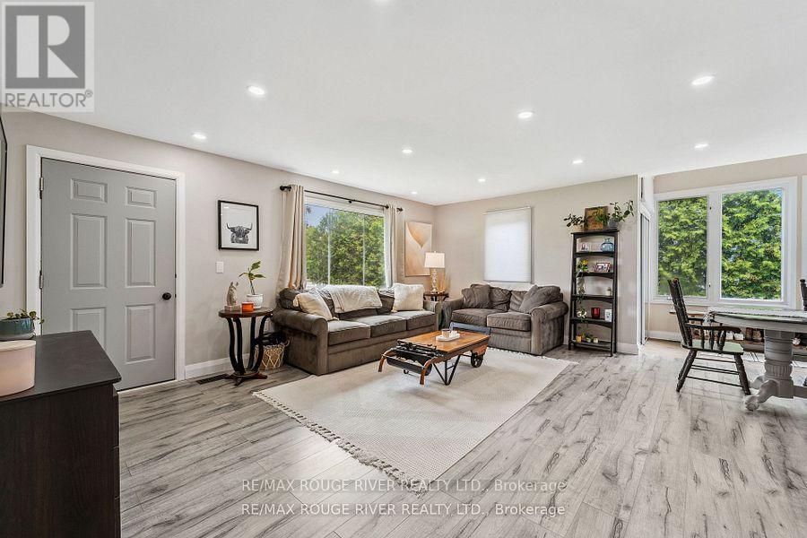 2041 Nash Road, Clarington, Ontario  L1C 3K4 - Photo 9 - E12902940