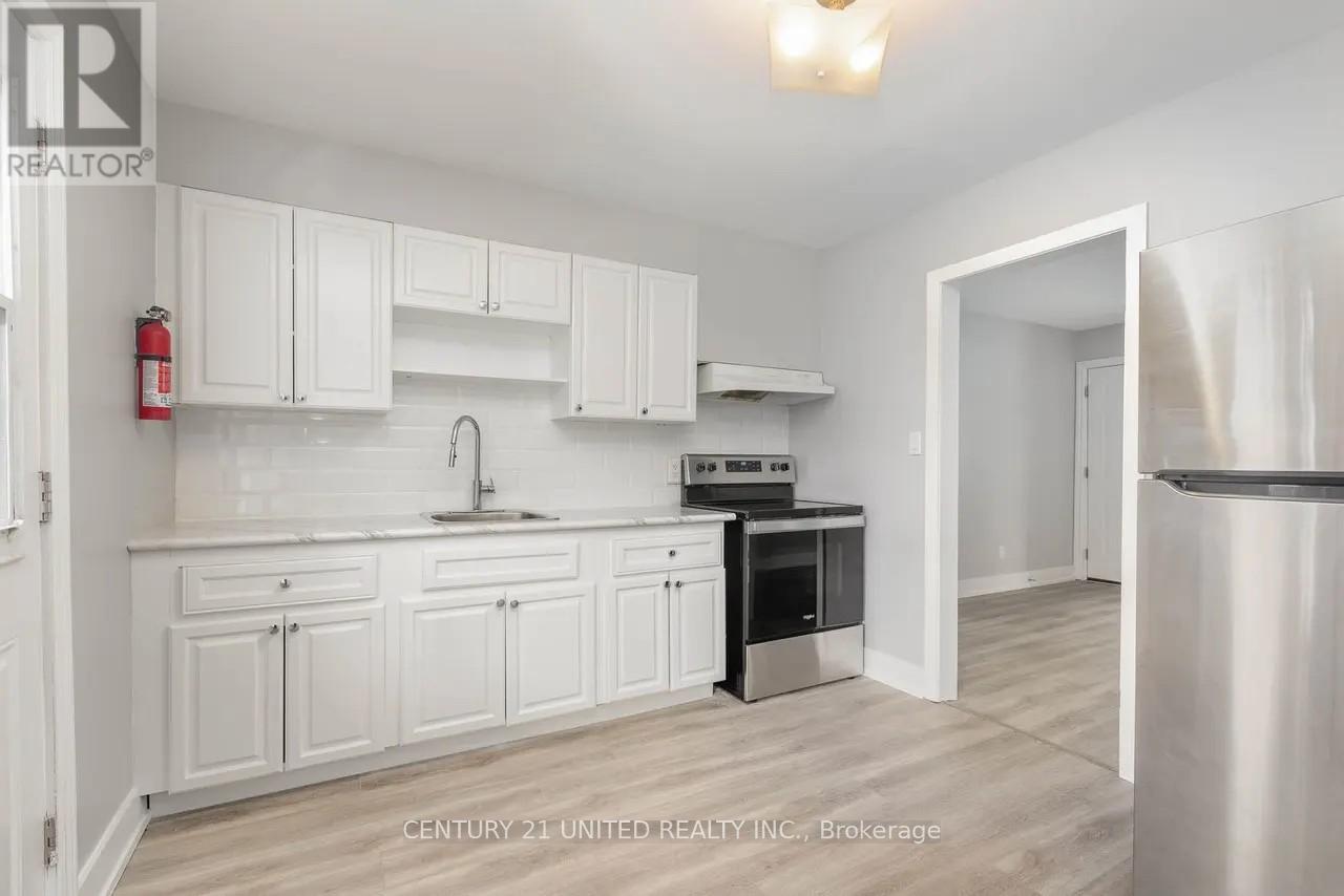 A - 1247 Clonsilla Avenue, Peterborough, Ontario  K9J 5Z1 - Photo 4 - X12902978