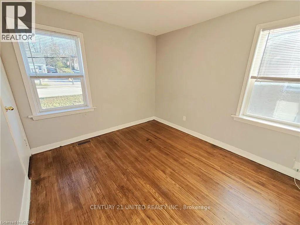 B - 1269 Clonsilla Avenue, Peterborough, Ontario  K9J 5Z1 - Photo 5 - X12902988