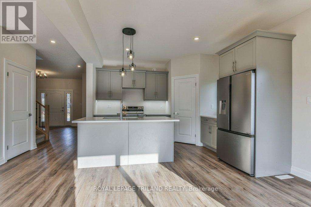 83 Greene Street, South Huron, Ontario  N0M 1S2 - Photo 11 - X12903058