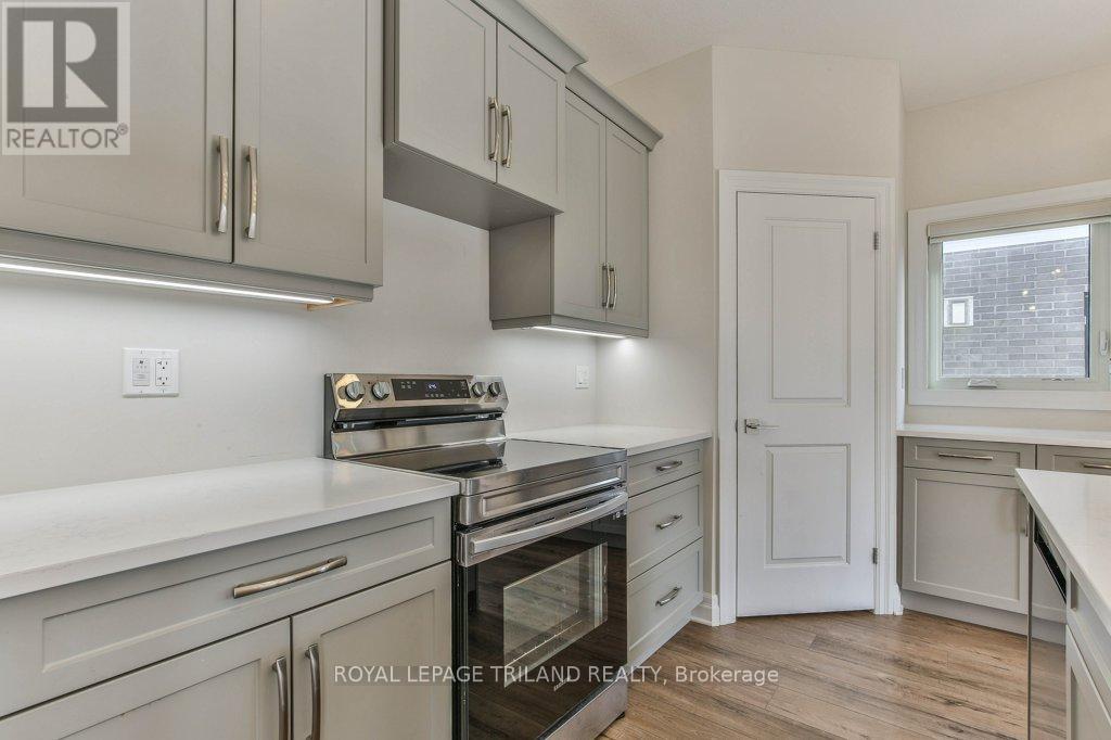 83 Greene Street, South Huron, Ontario  N0M 1S2 - Photo 14 - X12903058