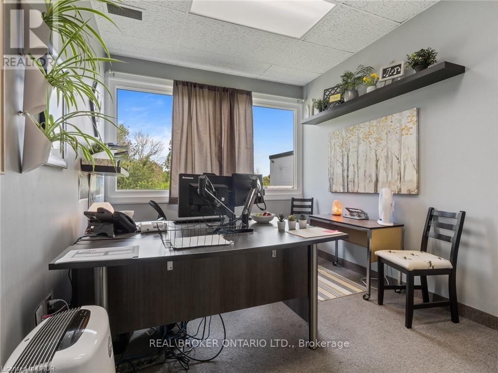 860 Forks Road, Welland, Ontario  L3B 5R6 - Photo 13 - X12477895