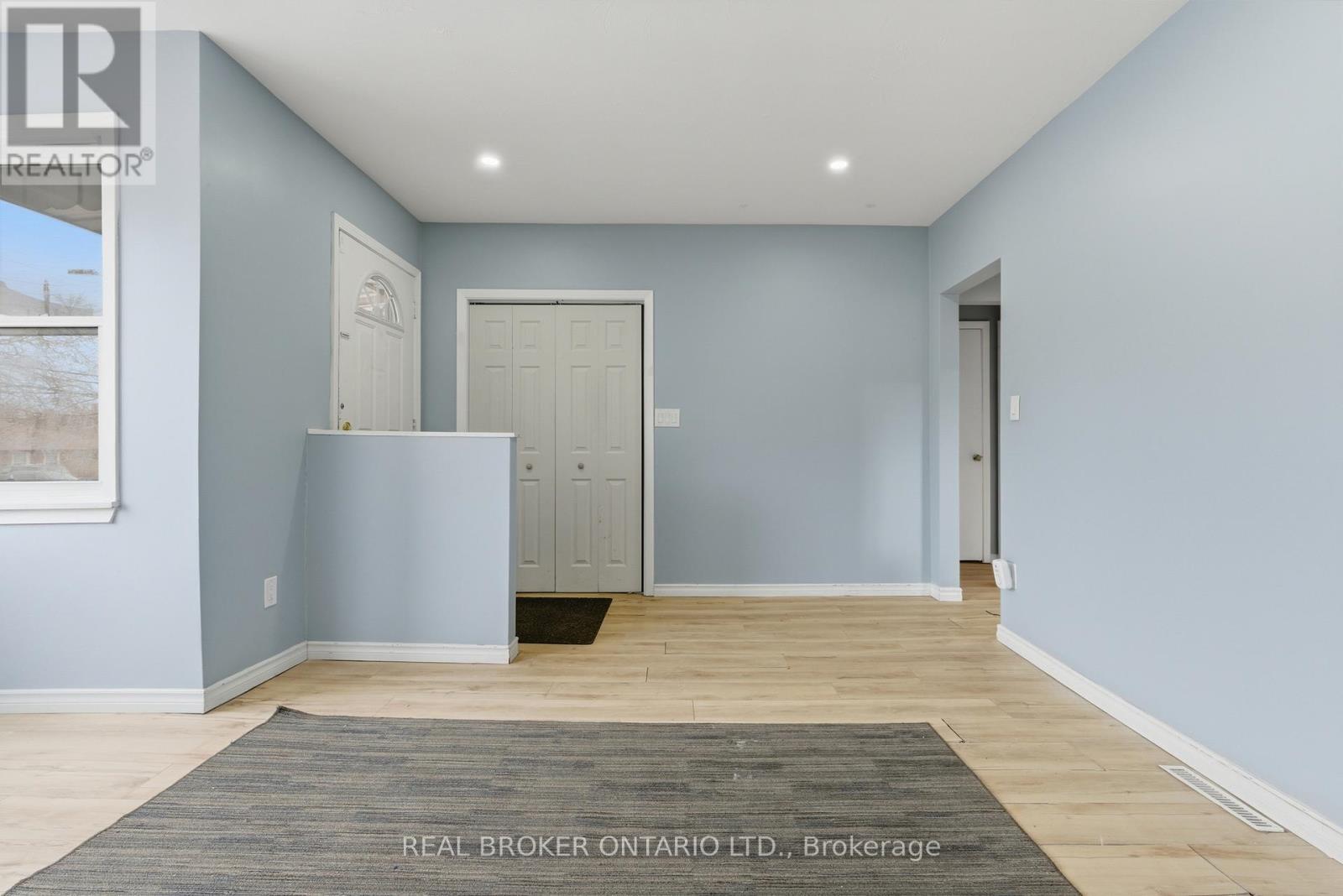 880 Lawrence Road, Hamilton, Ontario  L8K 2A3 - Photo 15 - X12893418