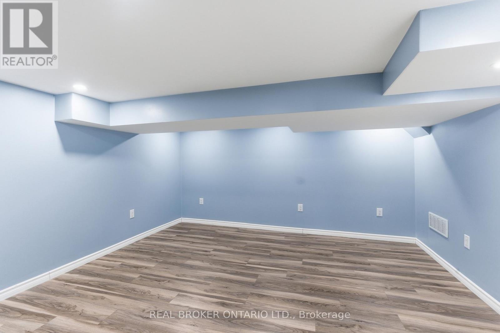 880 Lawrence Road, Hamilton, Ontario  L8K 2A3 - Photo 30 - X12893418