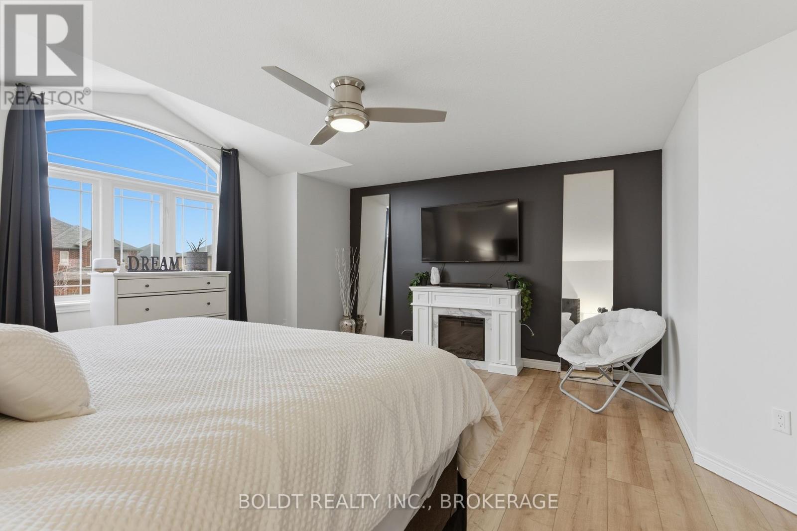 4870 Allan Court, Lincoln, Ontario  L0R 1B3 - Photo 19 - X12902448