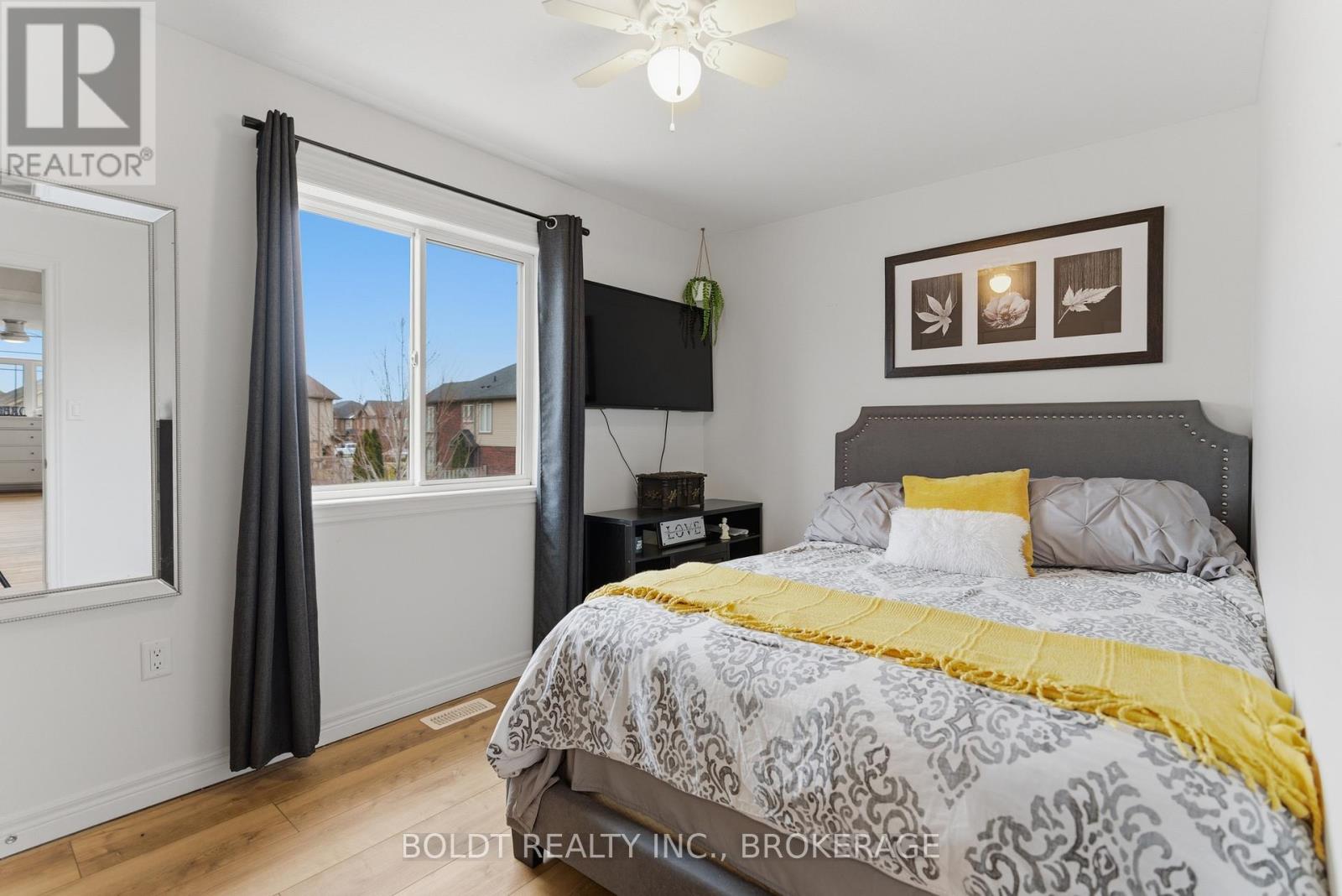 4870 Allan Court, Lincoln, Ontario  L0R 1B3 - Photo 23 - X12902448