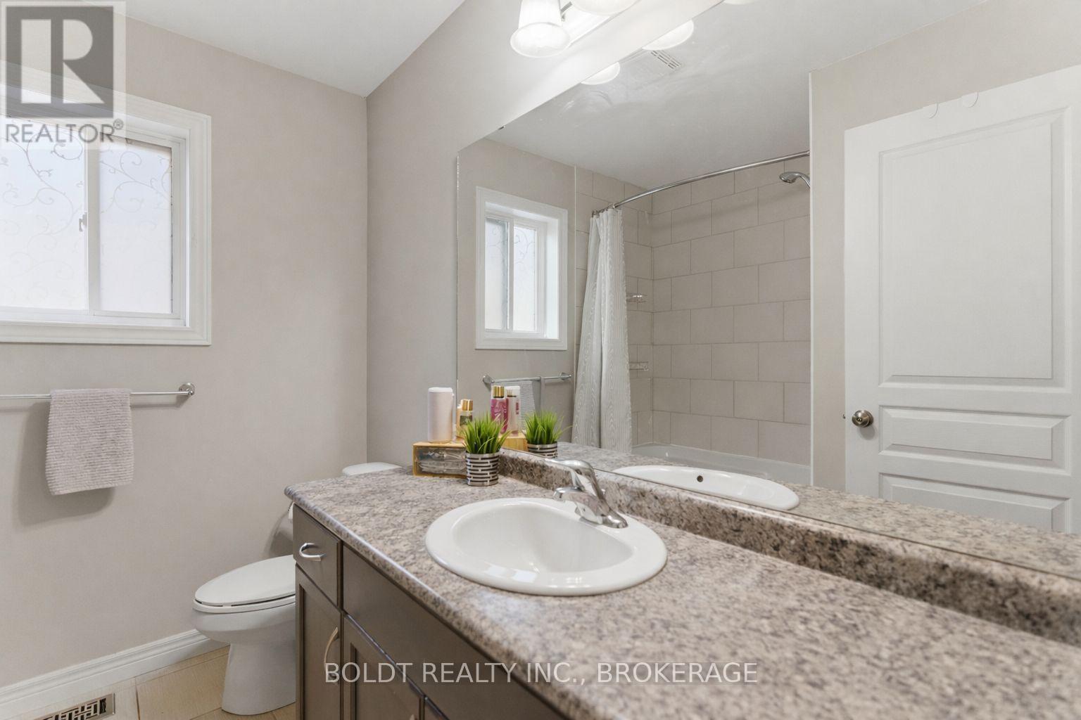 4870 Allan Court, Lincoln, Ontario  L0R 1B3 - Photo 26 - X12902448