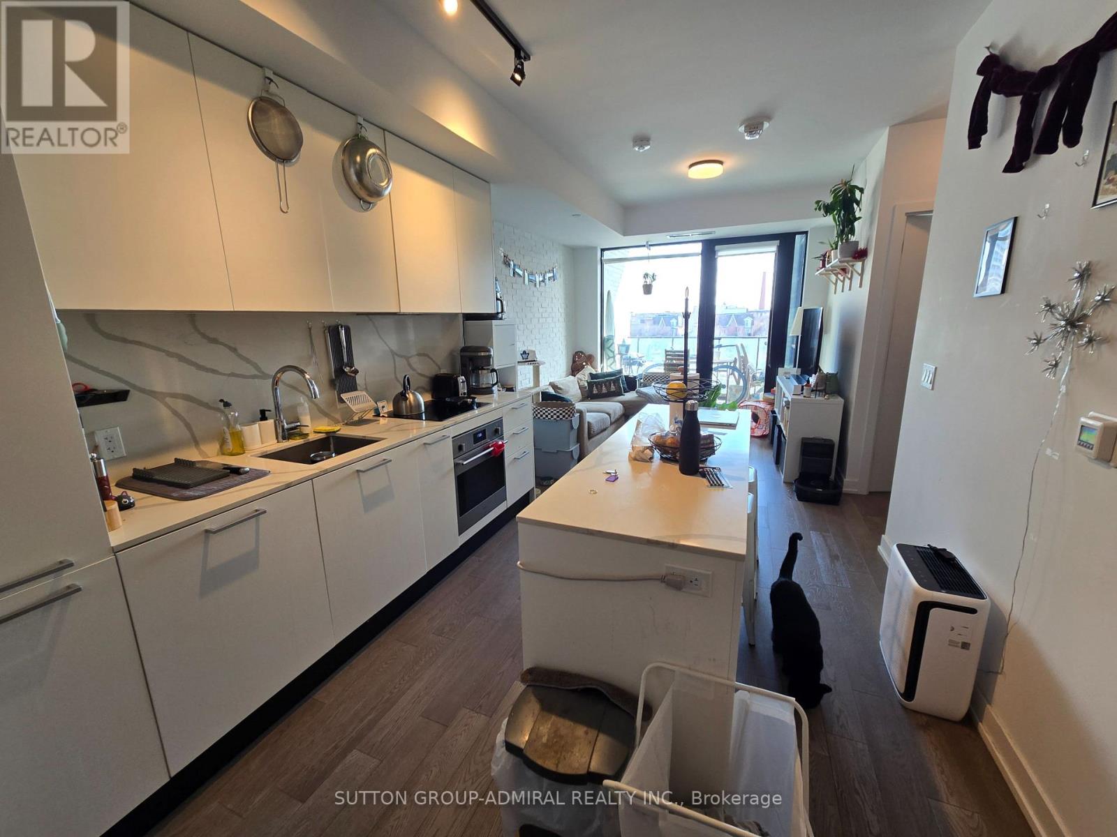 402 - 200 Sudbury Street, Toronto (Little Portugal), Ontario  M6J 0H1 - Photo 5 - C12889410