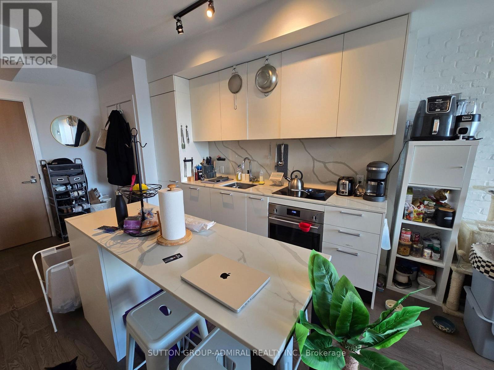 402 - 200 Sudbury Street, Toronto (Little Portugal), Ontario  M6J 0H1 - Photo 9 - C12889410