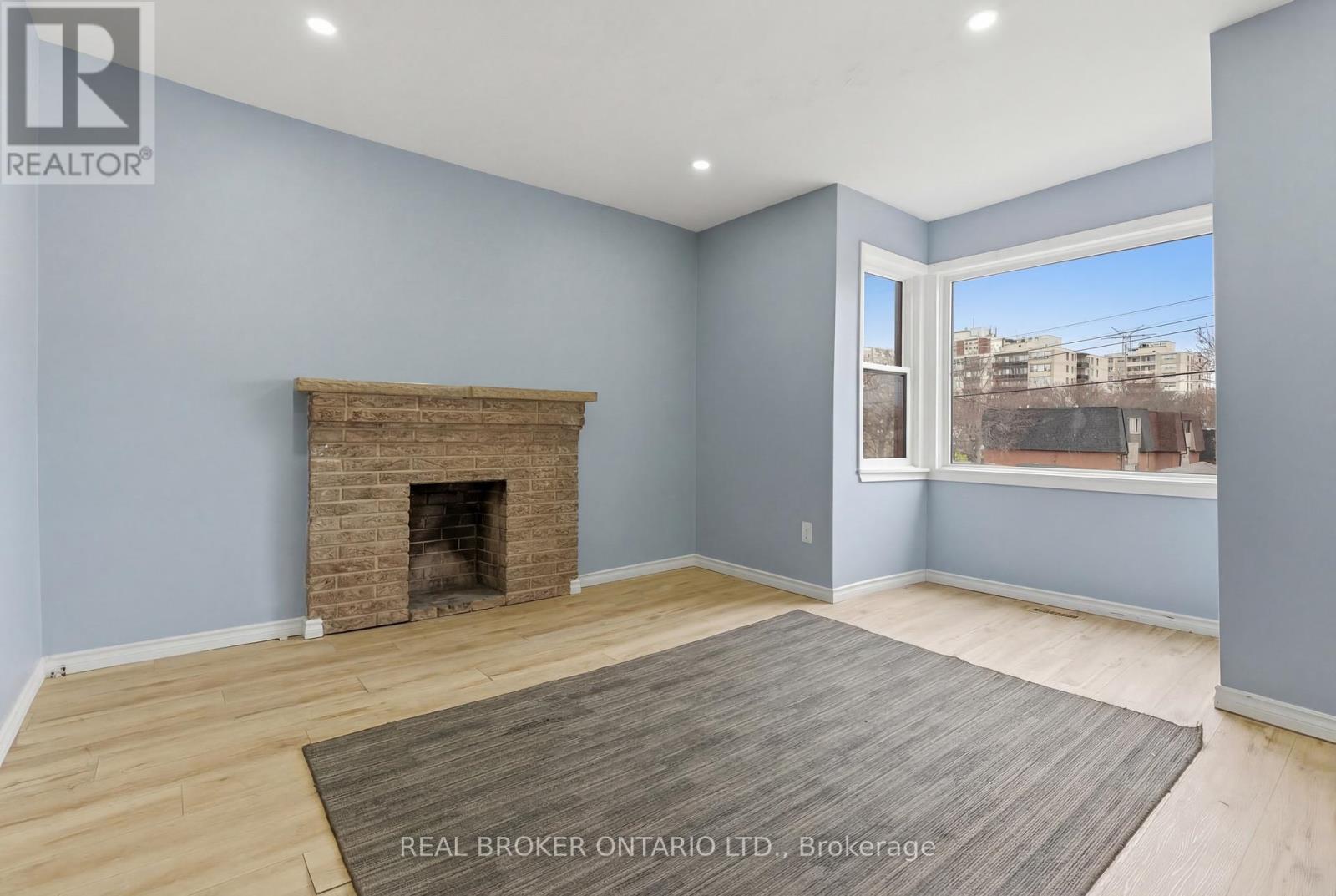 880 Lawrence Road, Hamilton, Ontario  L8K 2A3 - Photo 8 - X12893418