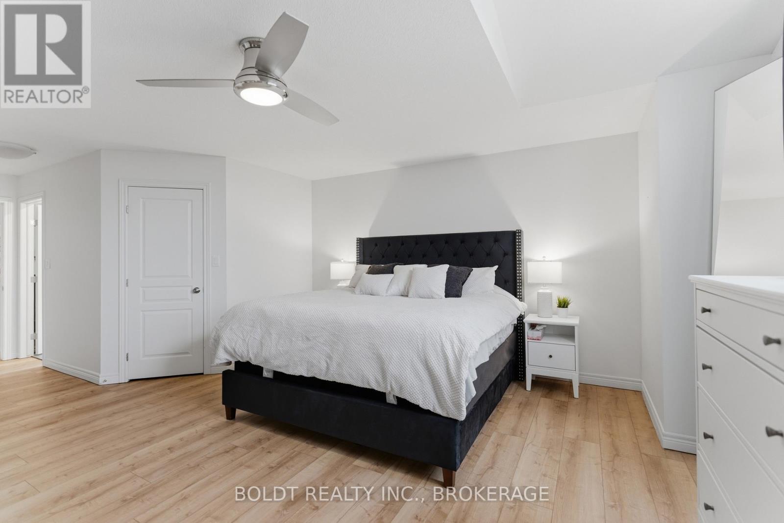 4870 Allan Court, Lincoln, Ontario  L0R 1B3 - Photo 18 - X12902448