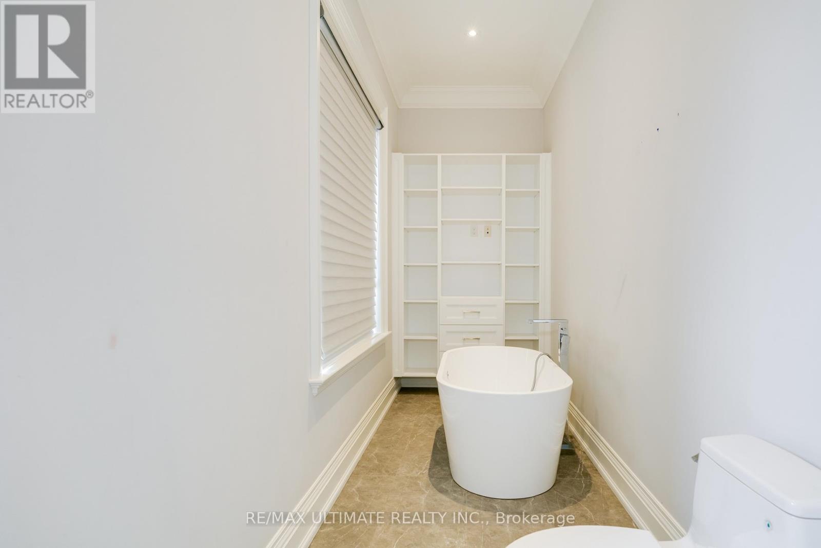 2 Poplar Drive, Richmond Hill, Ontario  L4E 2W5 - Photo 22 - N12900412