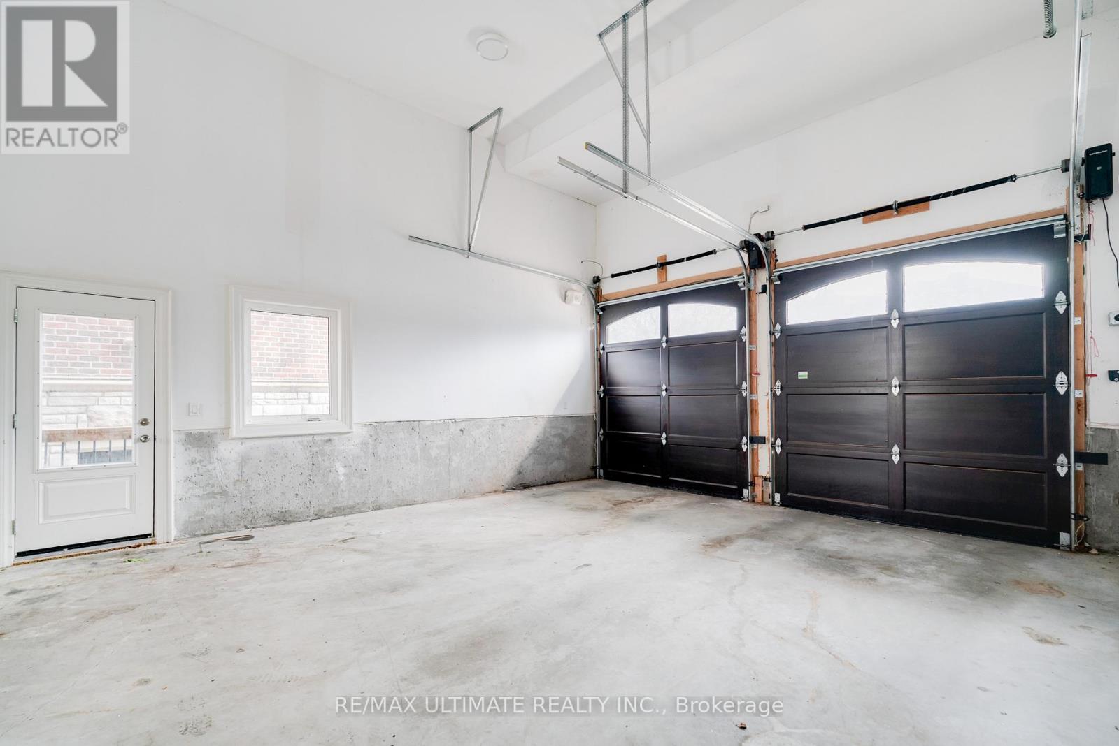 2 Poplar Drive, Richmond Hill, Ontario  L4E 2W5 - Photo 43 - N12900412