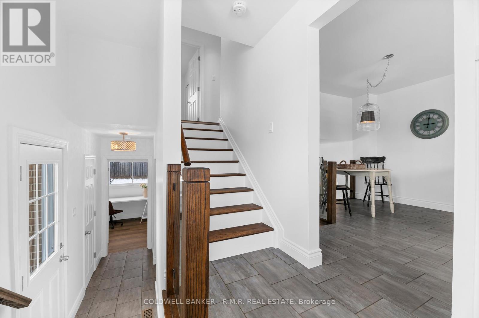 8 Charlbrook Avenue, Barrie (Cundles East), Ontario  L4M 2Y4 - Photo 10 - S12902850