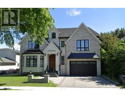 13 BARRYDALE CRESCENT, Toronto, Ontario