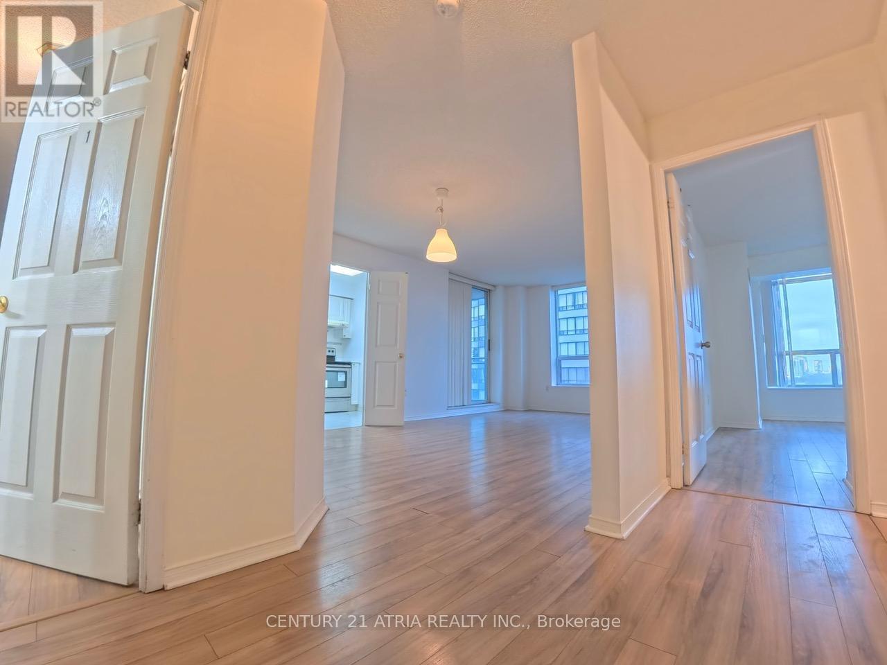 1008 - 8 Pemberton Avenue, Toronto, Ontario  M2M 4K8 - Photo 2 - C12903042