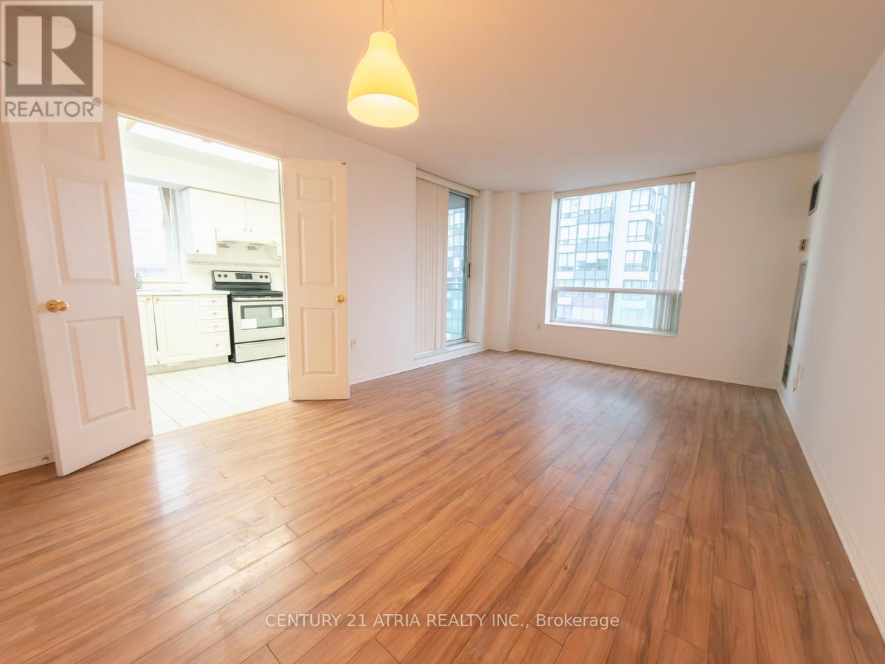 1008 - 8 Pemberton Avenue, Toronto, Ontario  M2M 4K8 - Photo 3 - C12903042