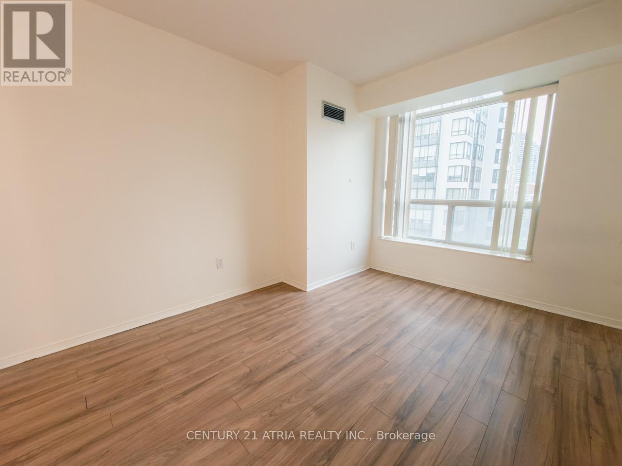 1008 - 8 Pemberton Avenue, Toronto, Ontario  M2M 4K8 - Photo 7 - C12903042