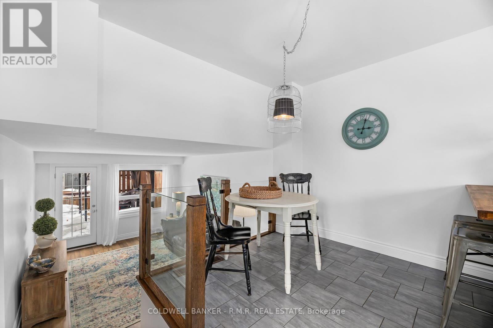 8 Charlbrook Avenue, Barrie (Cundles East), Ontario  L4M 2Y4 - Photo 5 - S12902850