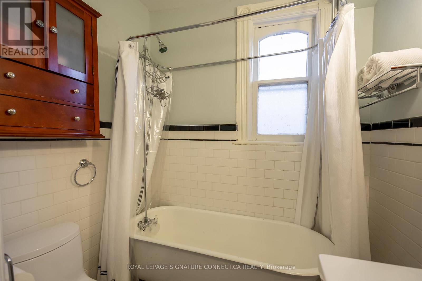 198 Bellwoods Avenue, Toronto, Ontario  M6J 2R1 - Photo 12 - C12903060