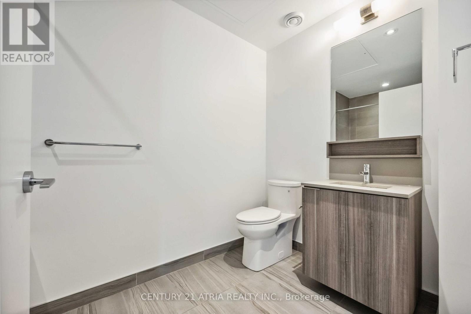 2611 - 5 Buttermill Avenue, Vaughan, Ontario  L5W 1B6 - Photo 13 - N12902946